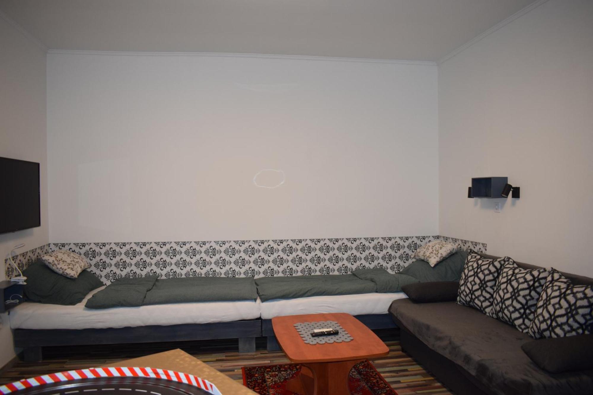 Spacious House In The Outskirts Of Apartament *